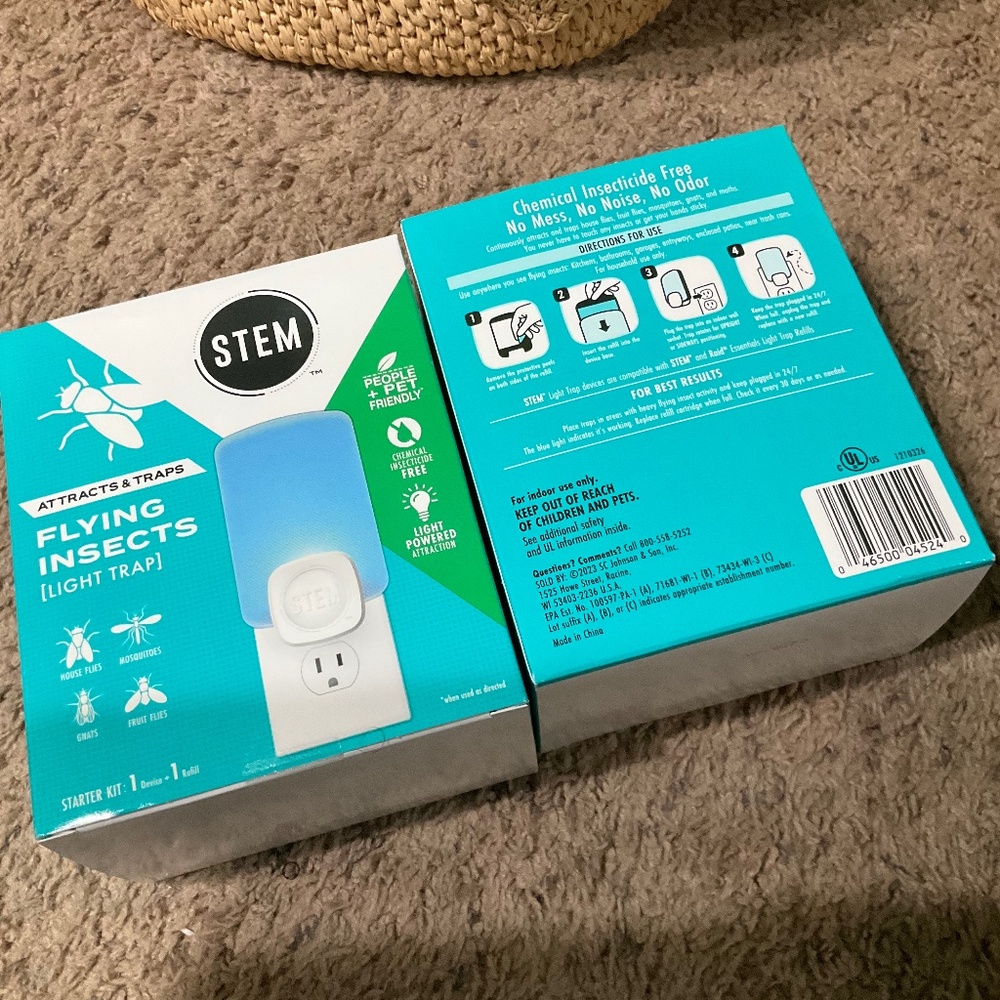 2 -STEM Light Traps with Refill